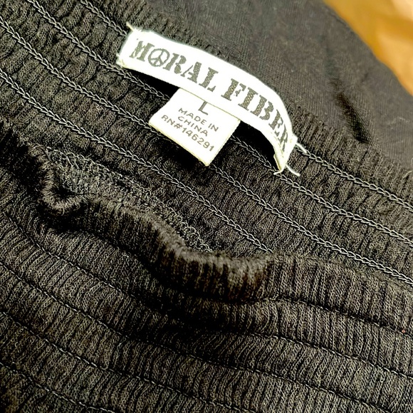 MORAL FIBER BLACK OFF SHOULDER KNIT TOP L - Picture 4 of 4